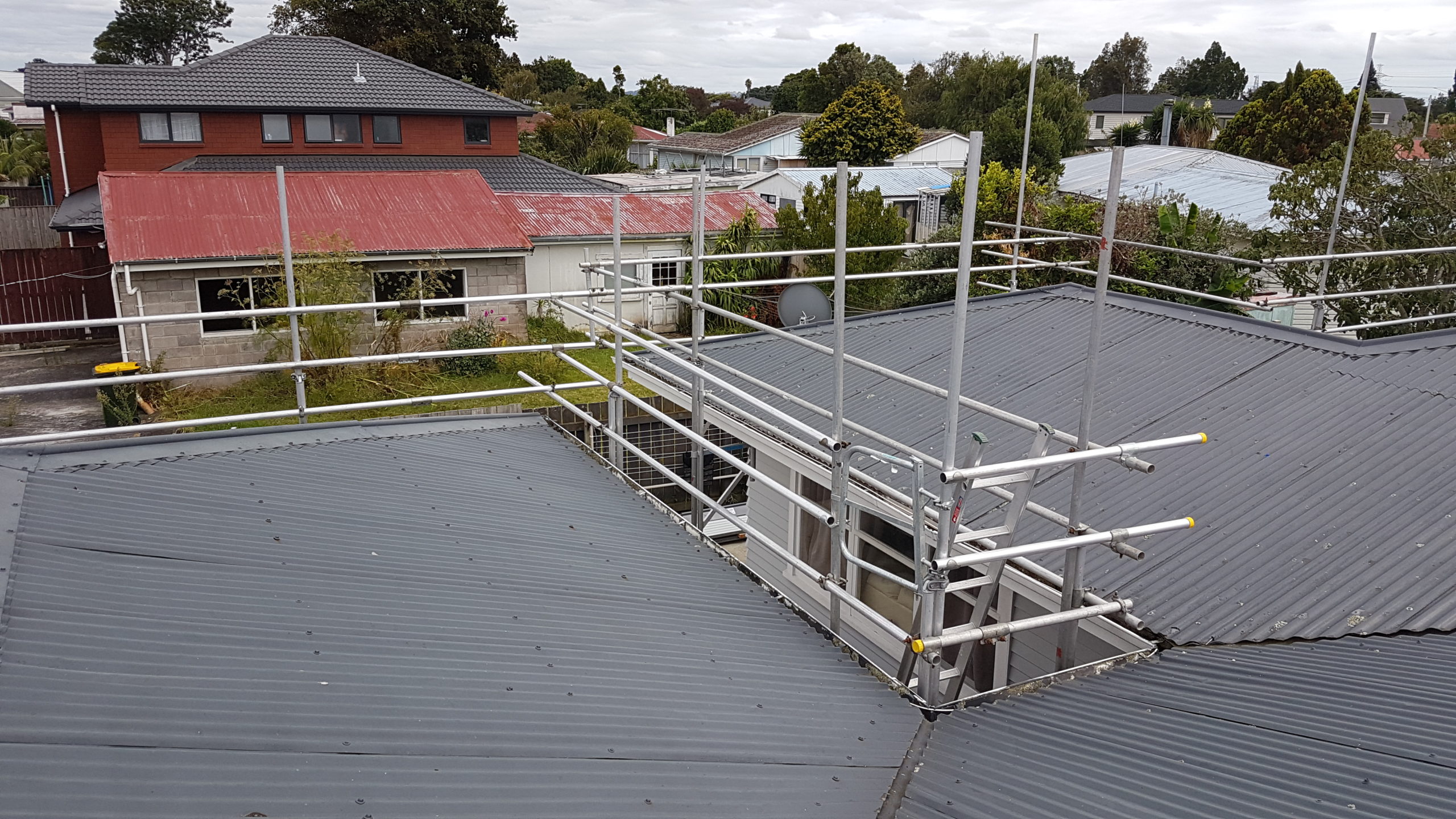 Roof Edge Protection Tradehire Scaffolding